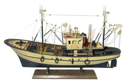 Bateau de pêche , décoration pour les fruits de mer.